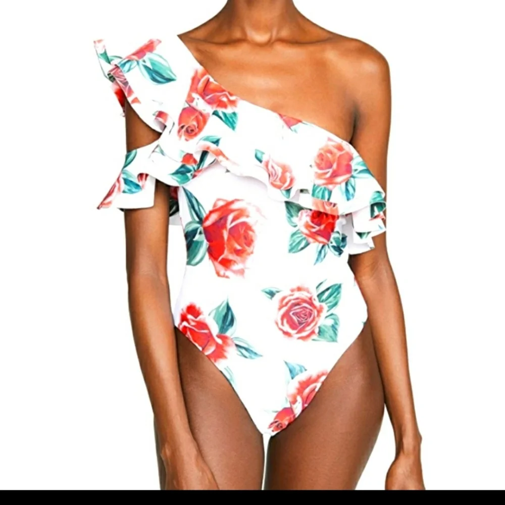 WeWoreWhat Stella One Piece - Picture 8 of 13